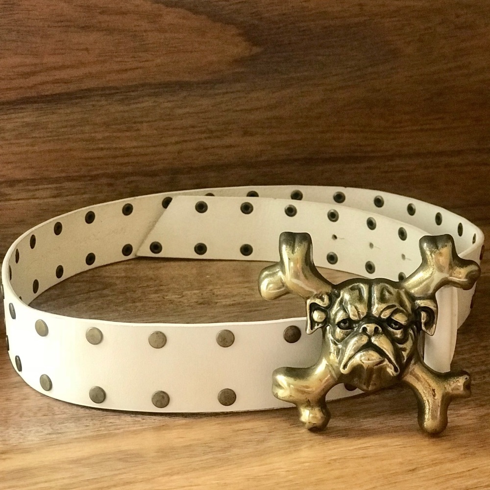 Betsy Johnson Bronze BullDog and Cross Bones belt